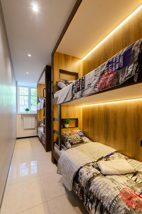 Underground Hostel Kiev Buitenkant foto